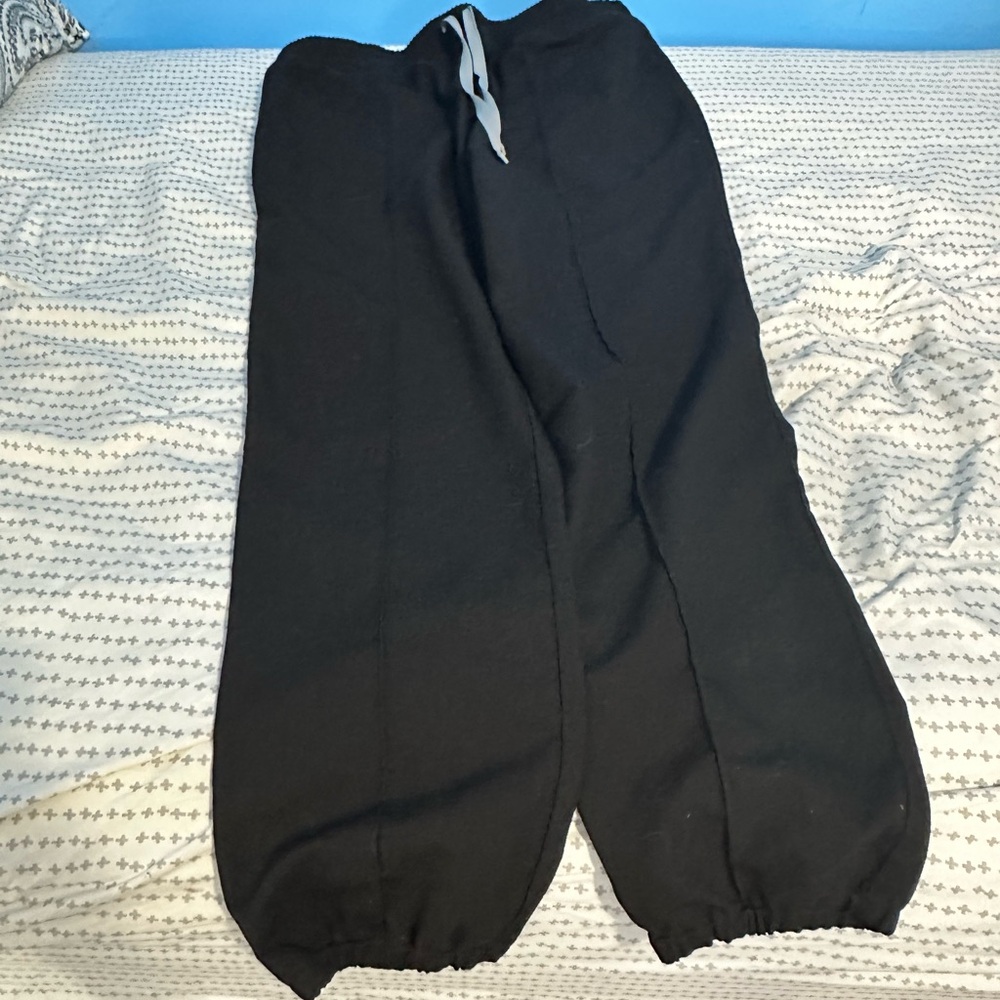 Figs Black Cedar Zamora Joggers scrub pant Size L EUC PO 1674 Limited Edition